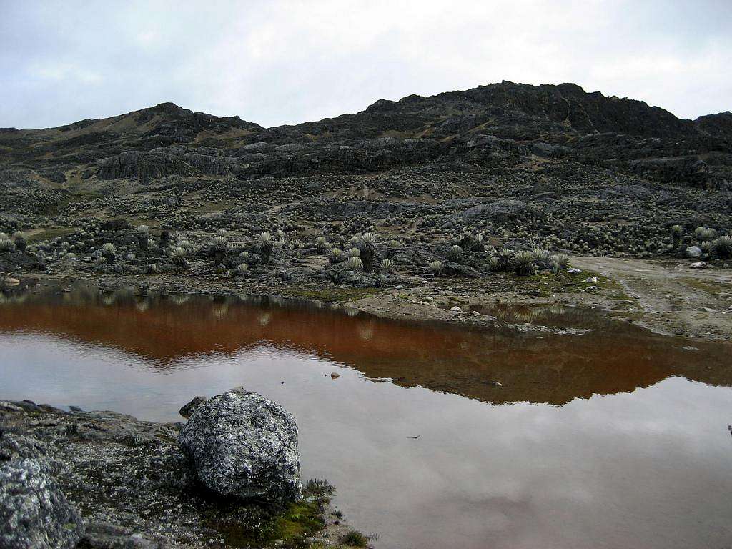 Small lagoon near Mifafi pass