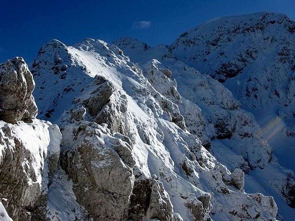 Begunjščica summit and its NW ridge