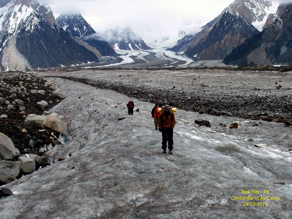 Vine Glacier, Pakistan