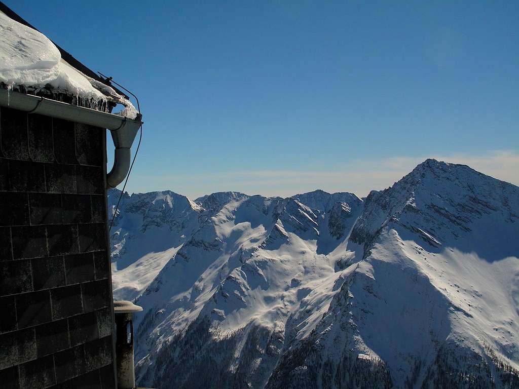 View from the Hannover hut to Maresenspitze...