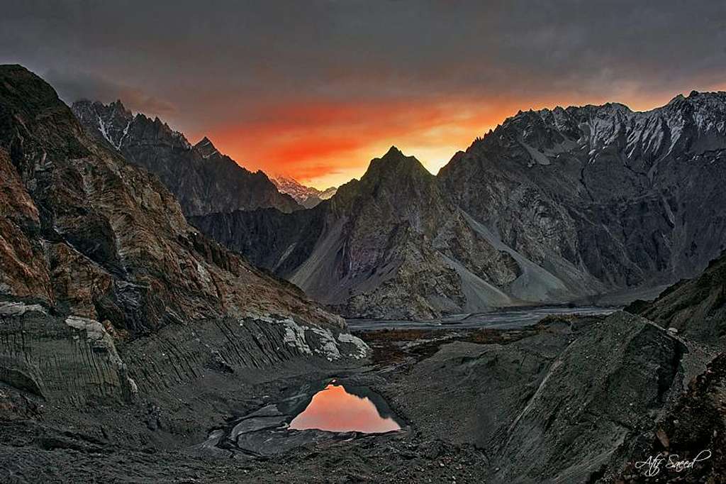 Passu lake, Passu, Gilgit, Pakistan