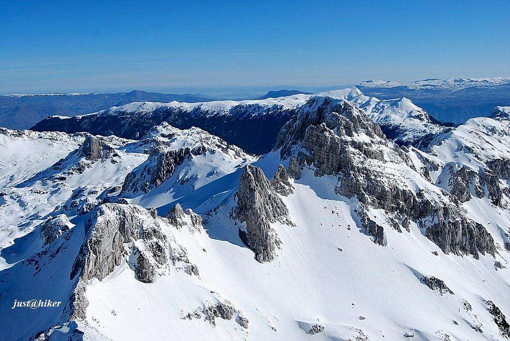 Lupoglav (2.102m) summit view