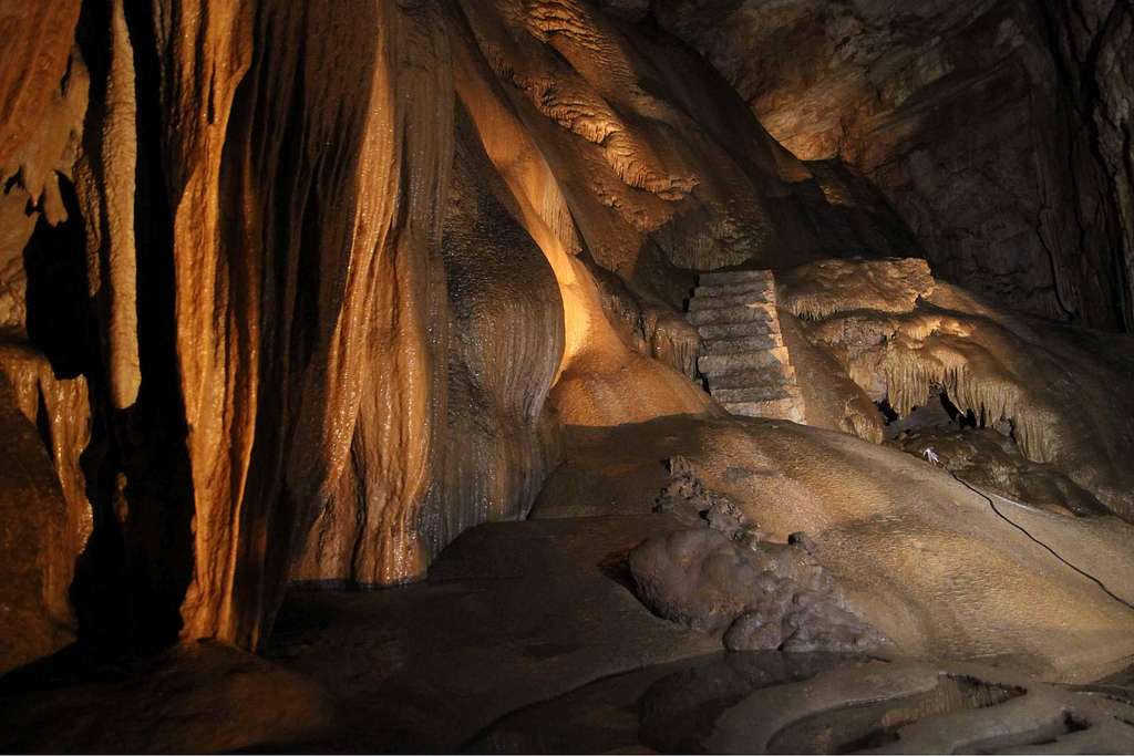 In Vjetrenica cave