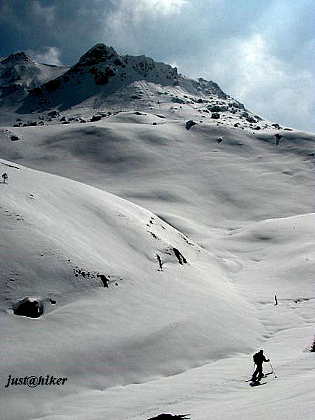 Below the Crveni Kuk (1.733m) summit
