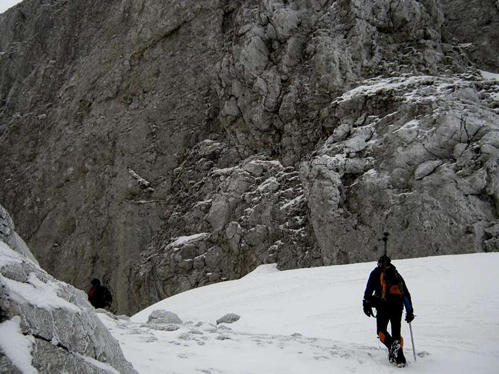 Stogovo: The stone gate