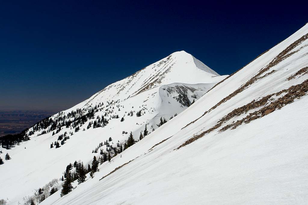 Mount Tukuhnikivatz (Tuk) from SW slopes of Mount Peale