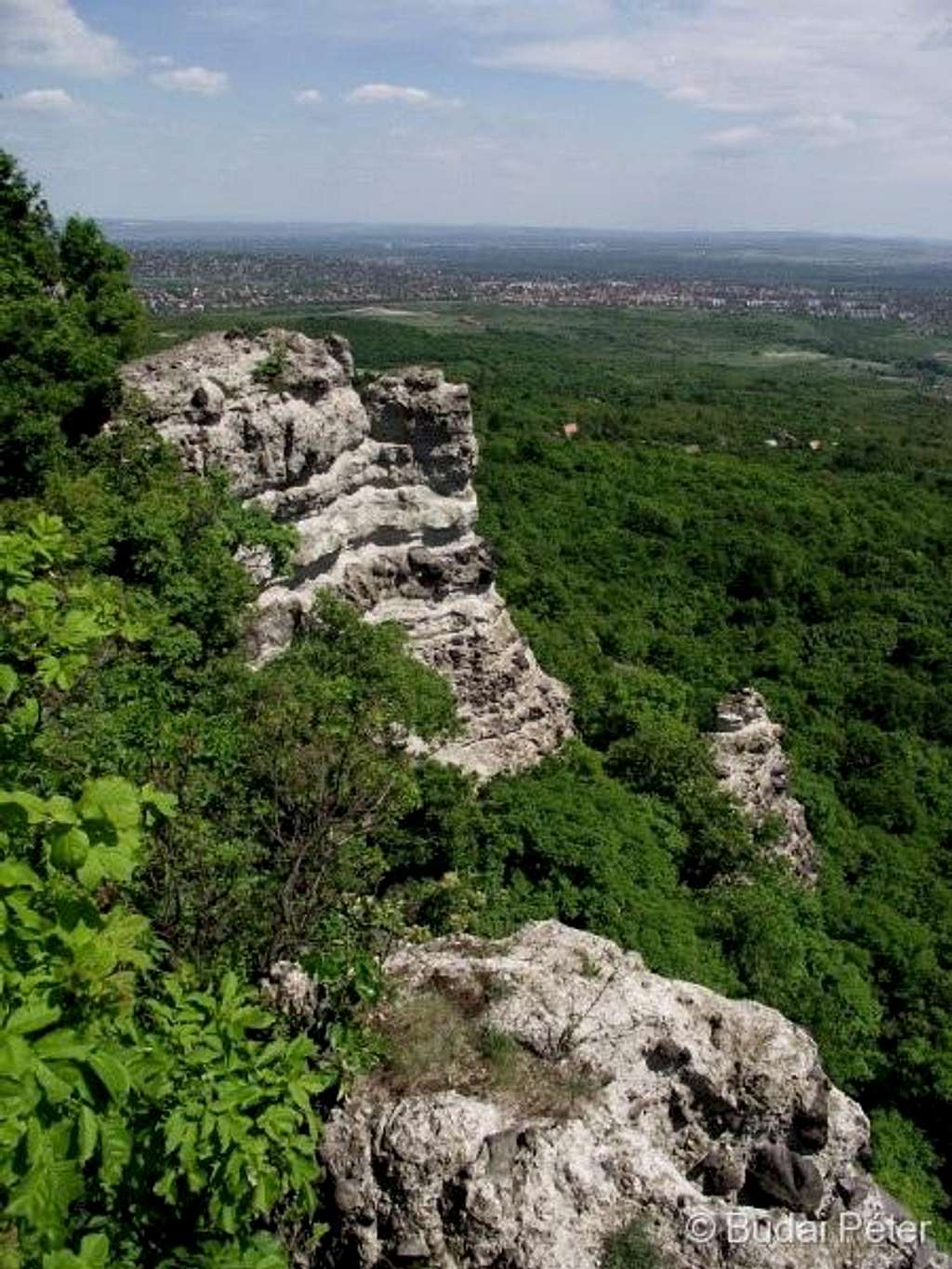Cliffs of Kő-hegy