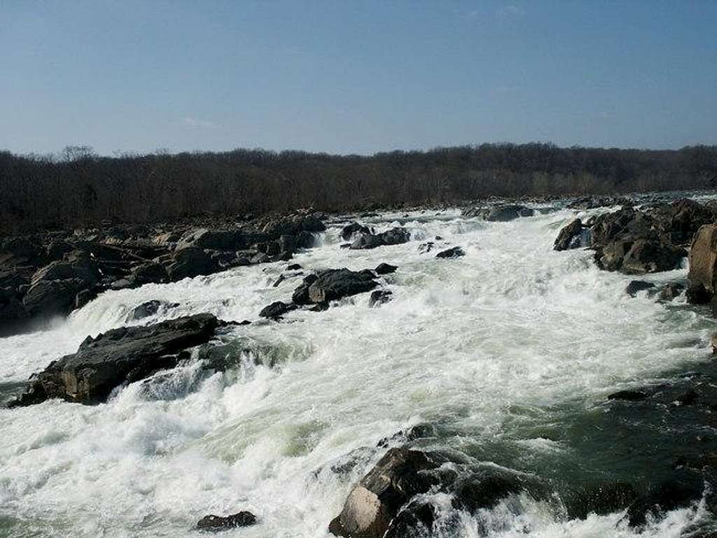 Great Falls from the Maryland...