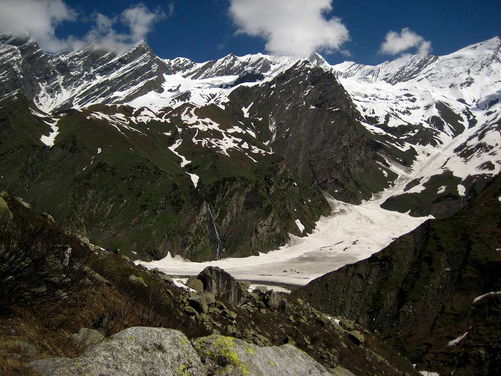 First view of Beas Kund (tents bottom left)