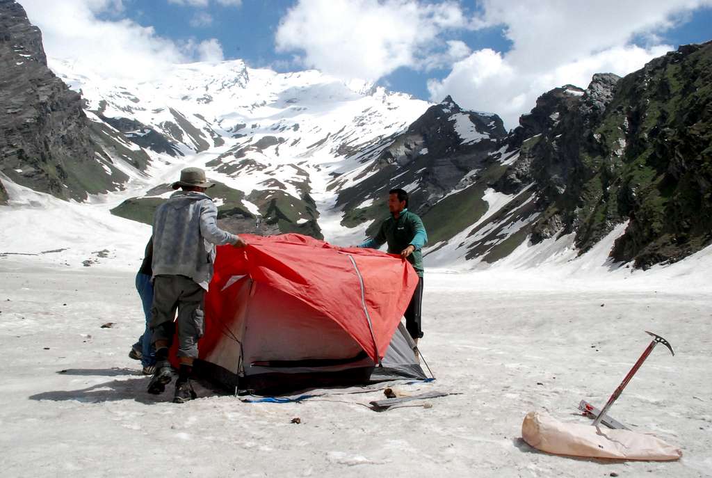 Setting up the tent at Beas Kund Campsite