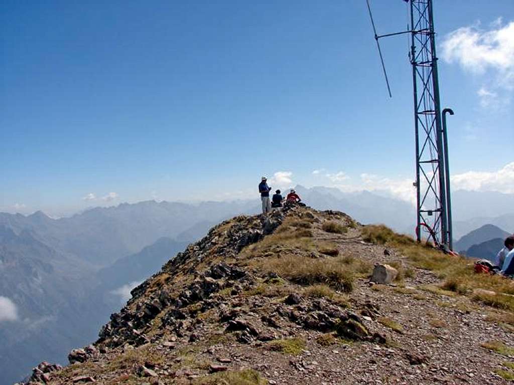 Summit of Sesques