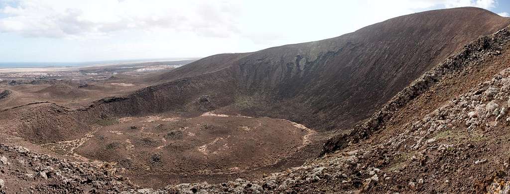 Volcan Bayuyo east crater