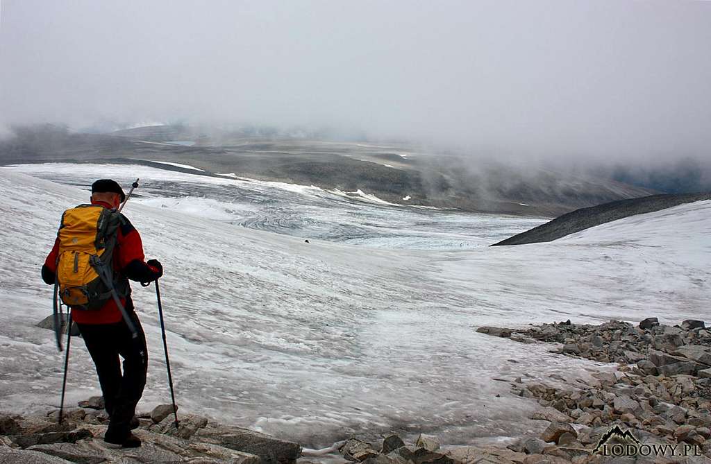 Descending from Galdhopiggen