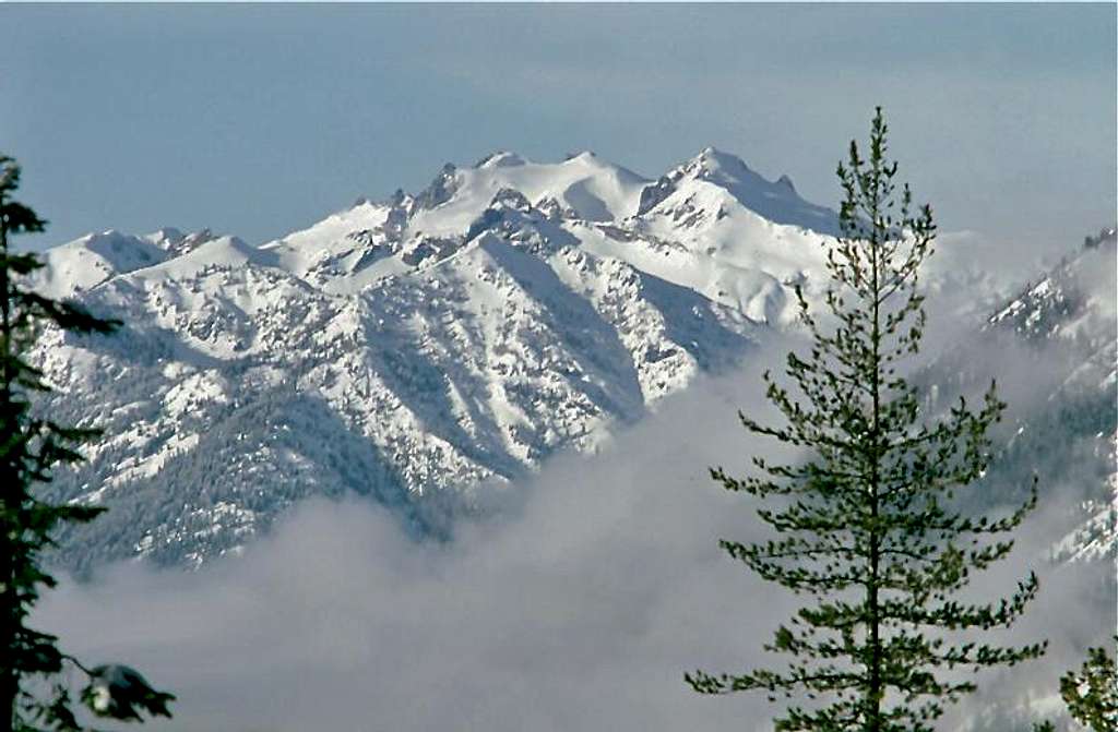 Mt. Daniel viewed from the SE
