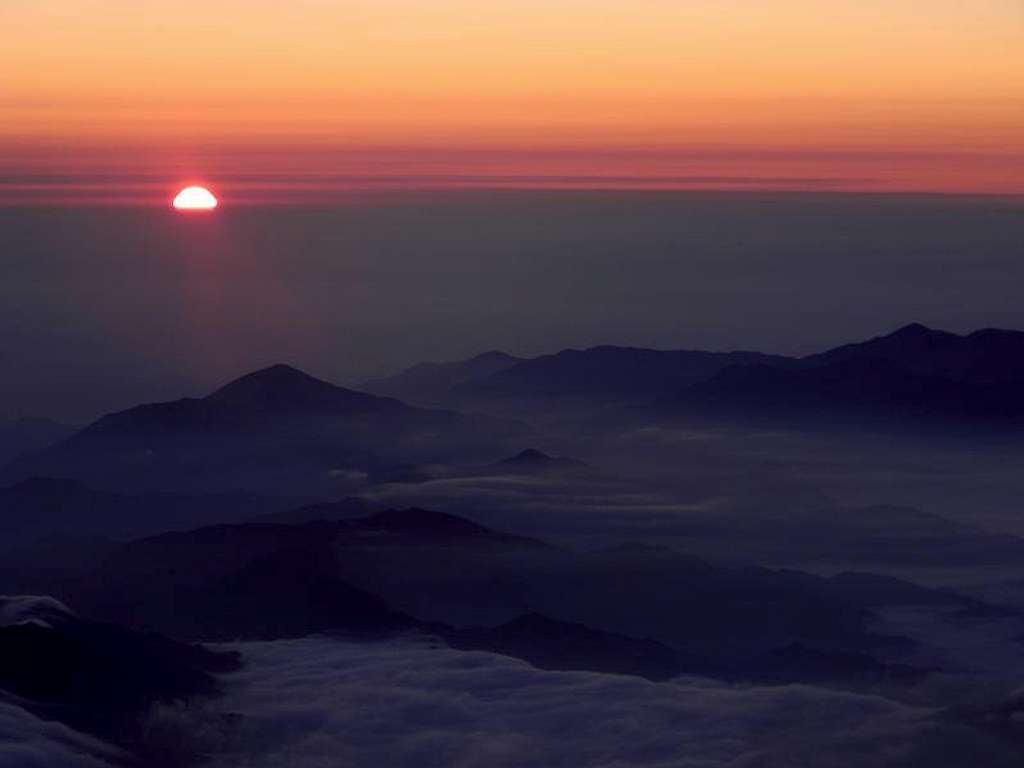 Sunrise from the Rim of Fujisan