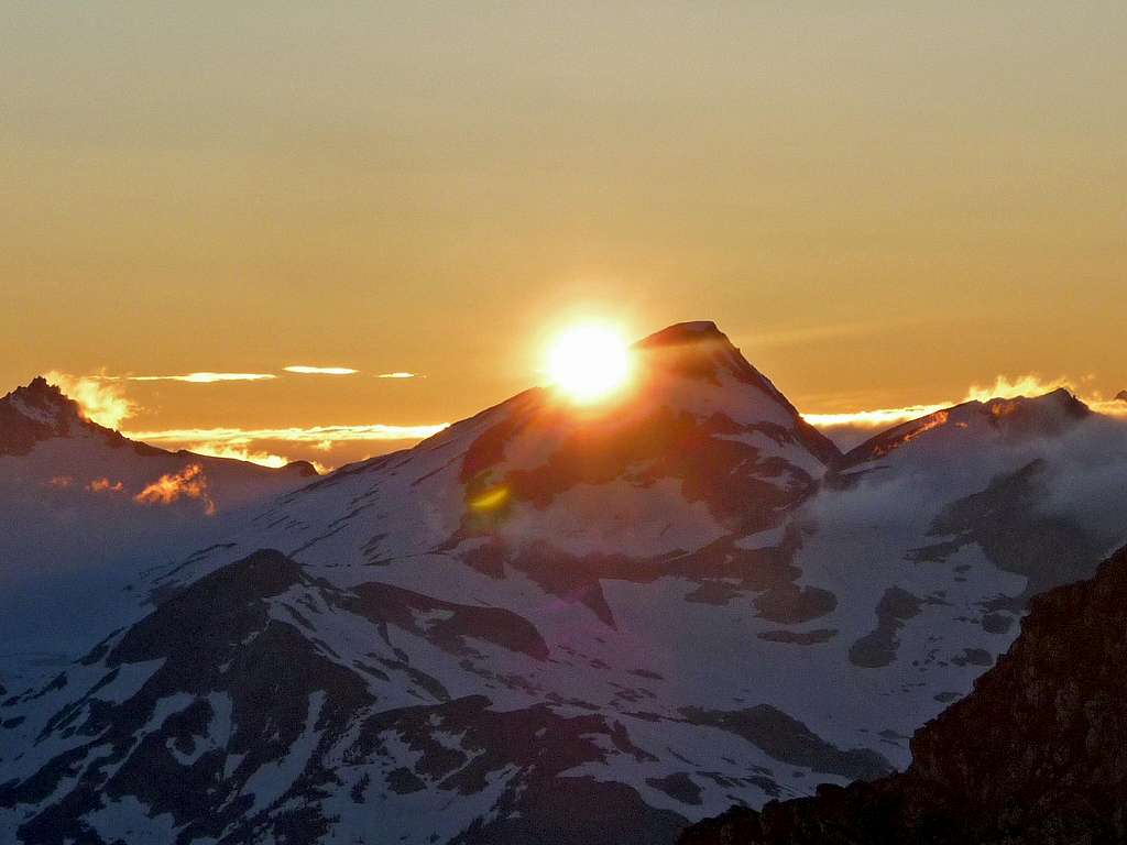 Sun Setting over Primus Peak