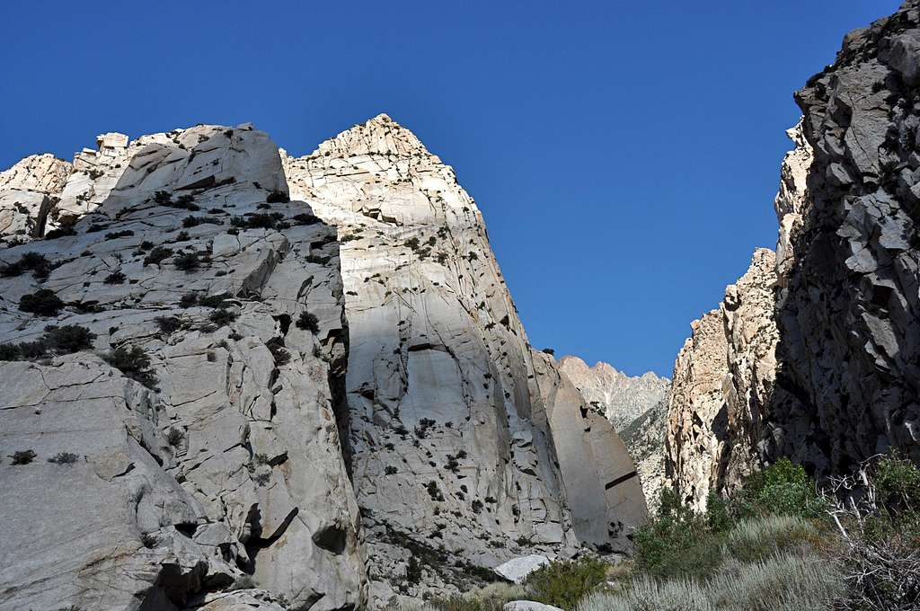 Cyanide Cliff and Pratt's Crack area