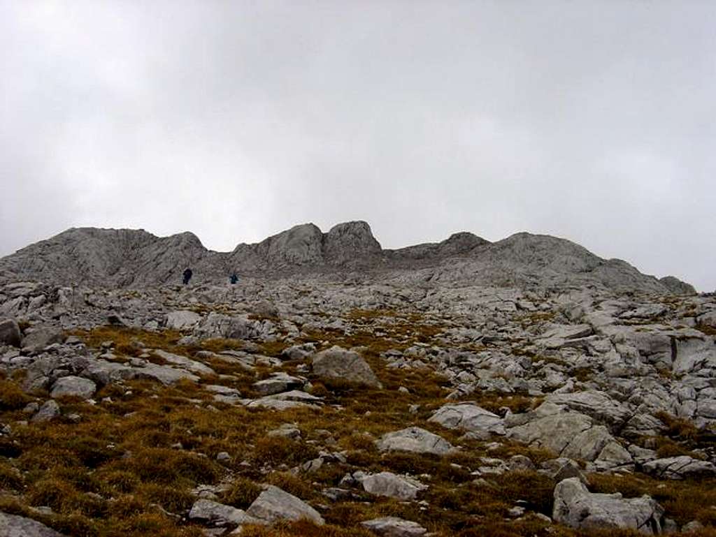 The top ridge of Peña Castil...