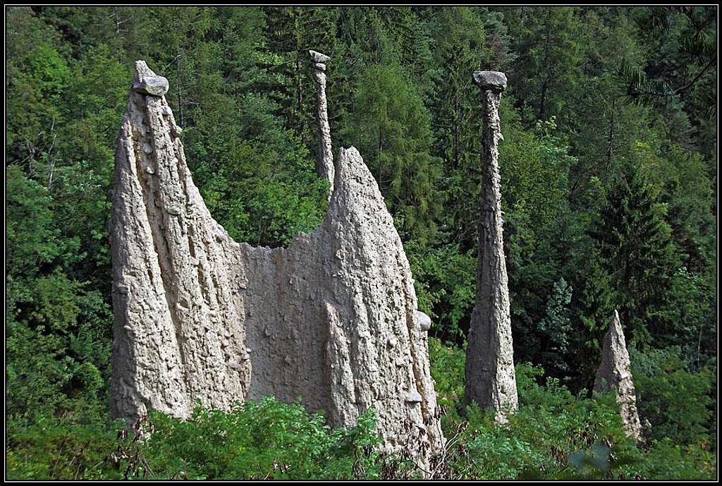 Segonzano towers