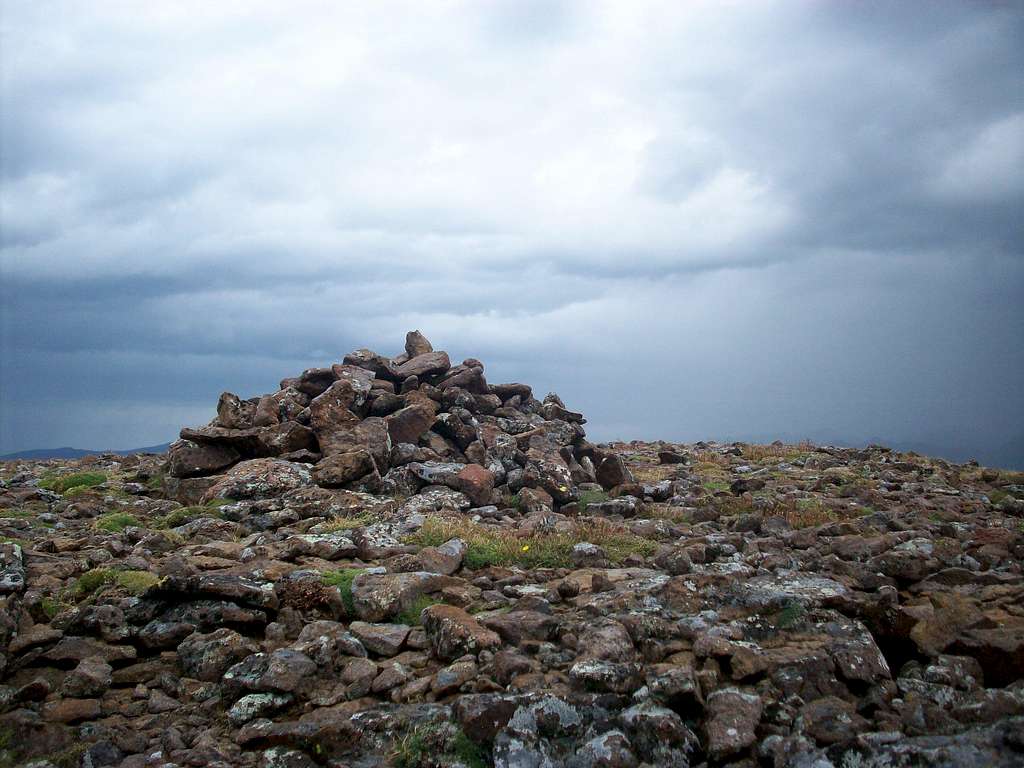 North Specimen summit cairn