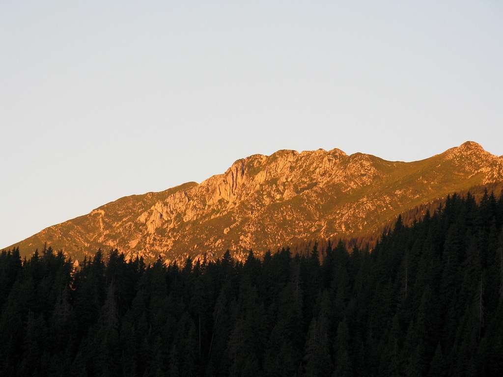 Ascuţit ridge (2150m)