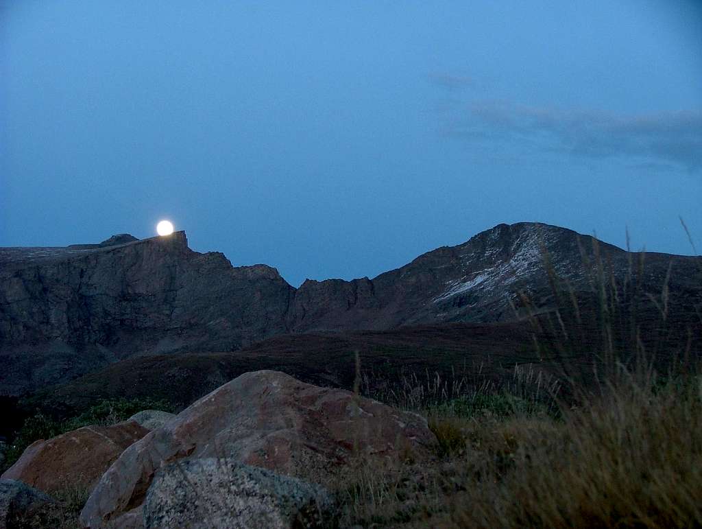 Full moon over Sawtooth and Bierstadt.