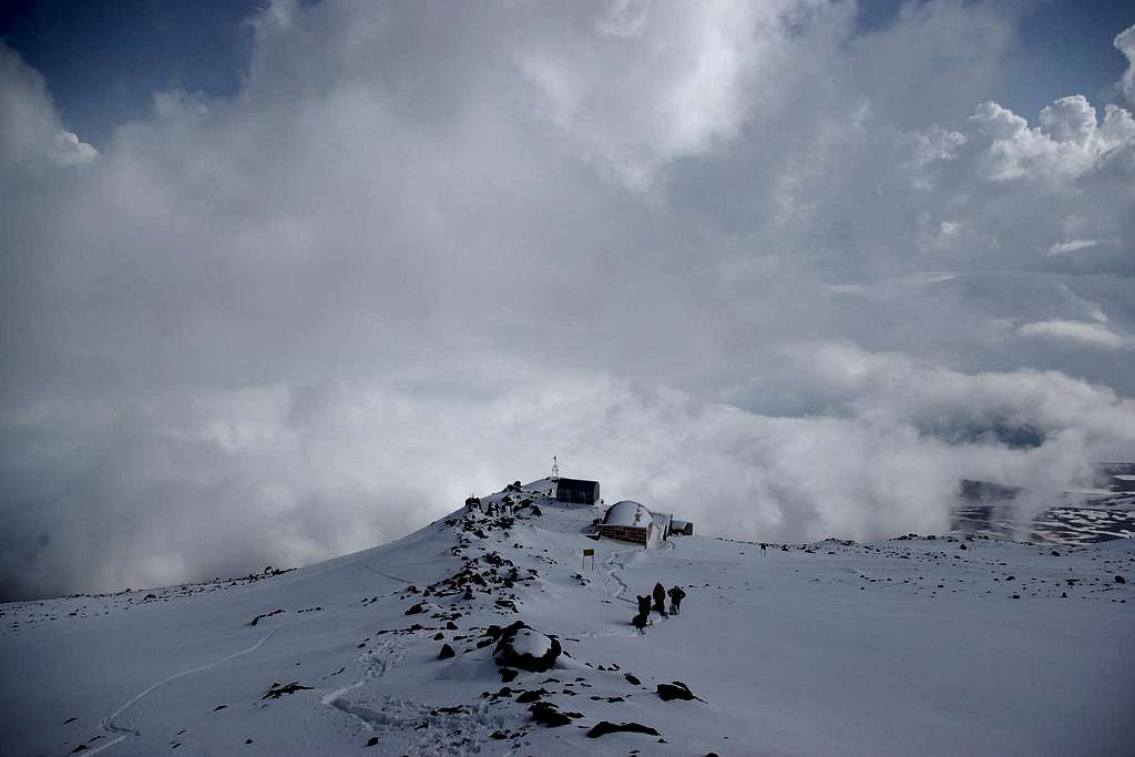 The old altitude refuge on Damavand