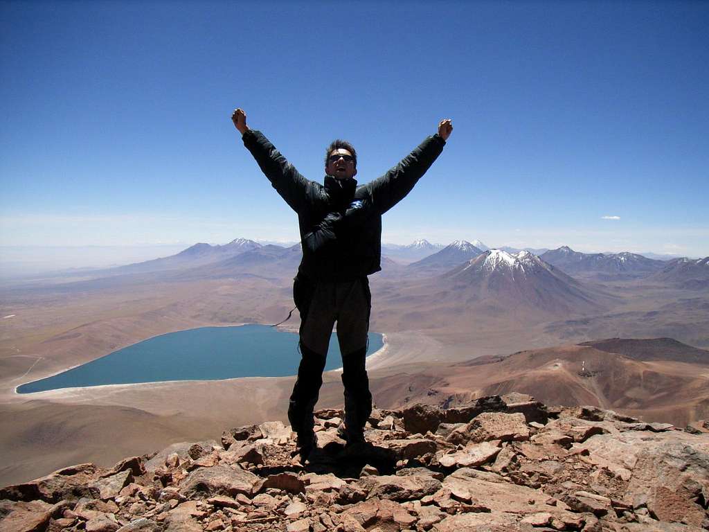 On the (secondary) summit of cerro Miniques (Chile)