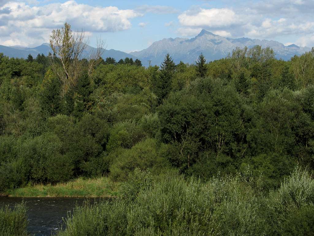 Kriváň beyond River Váh