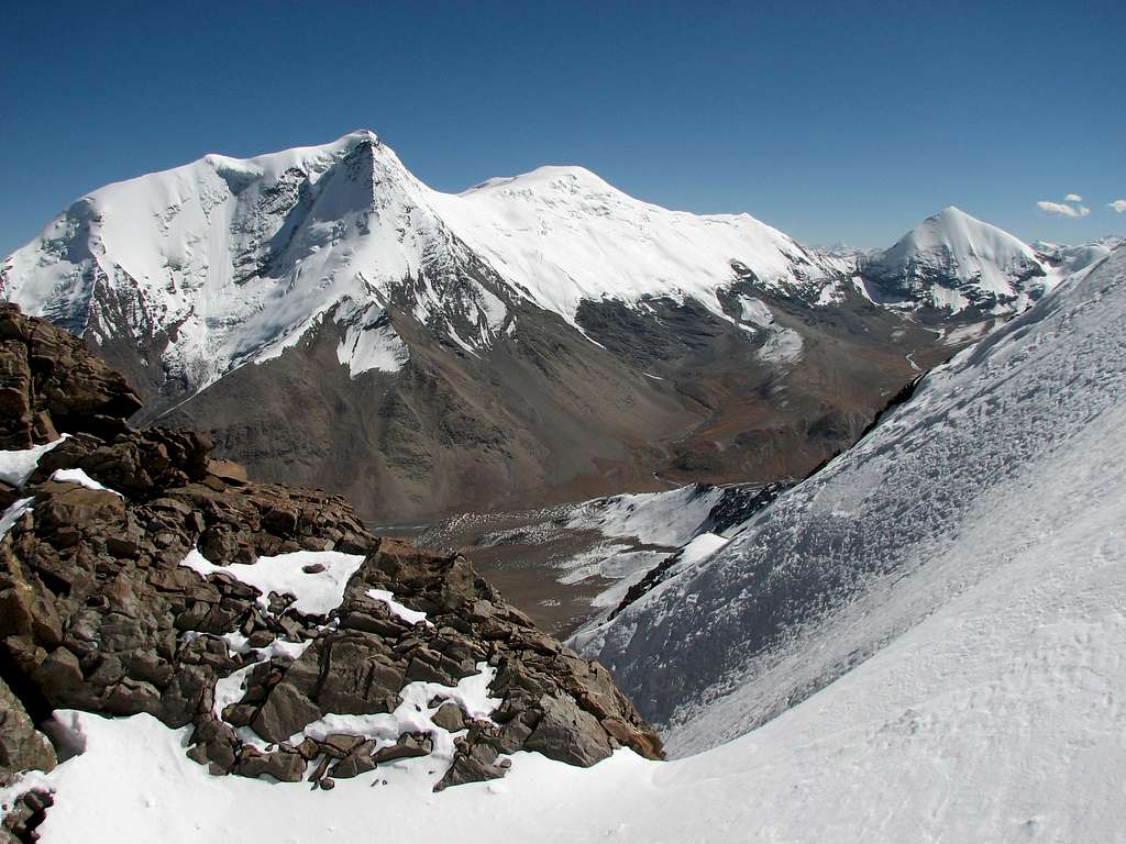 Kaluxung (6674m) from the summit ridge of Jitan Zhoma