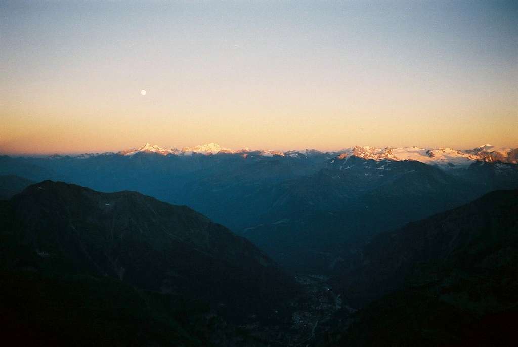 View of Graie Alps from the Rochefort Ridge