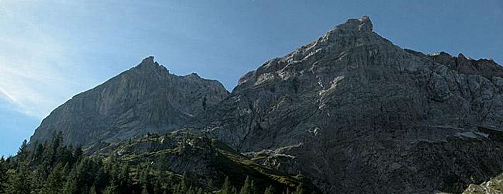 Große Kinigat (left, 2689m)...