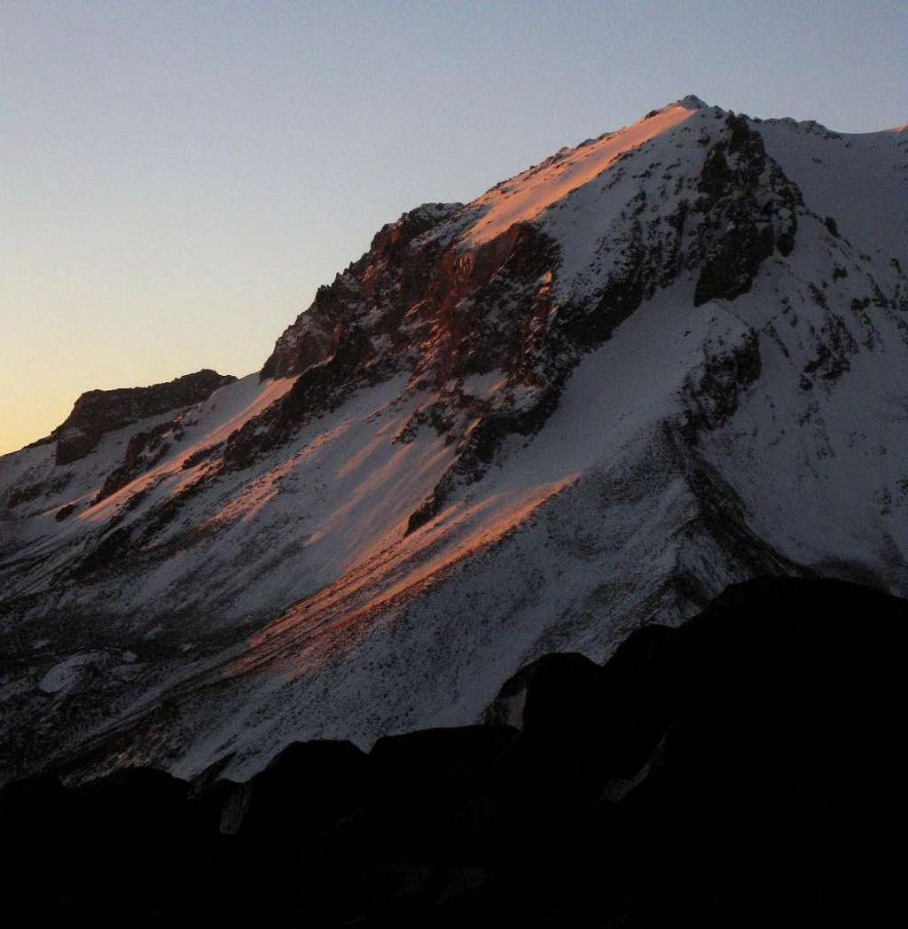Alpenglow on the flanks of Nevado Nocarani