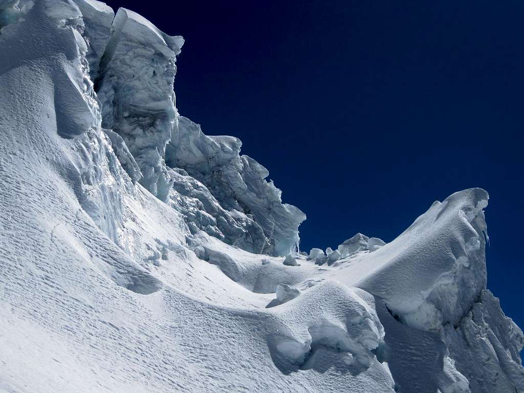 Detail of the icefall below high camp on Ausangate