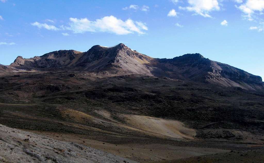Nevado Huarancante panorama from the northeast
