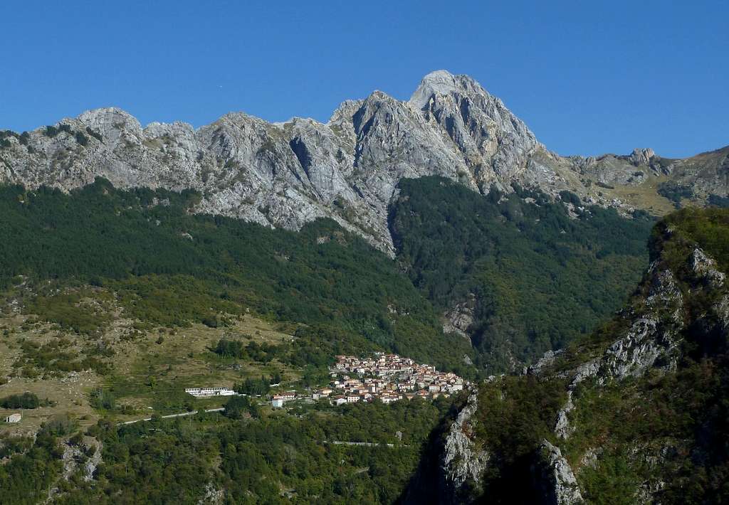 The pictoresque village of Vinca at foot of Pizzo d'Uccello SW side