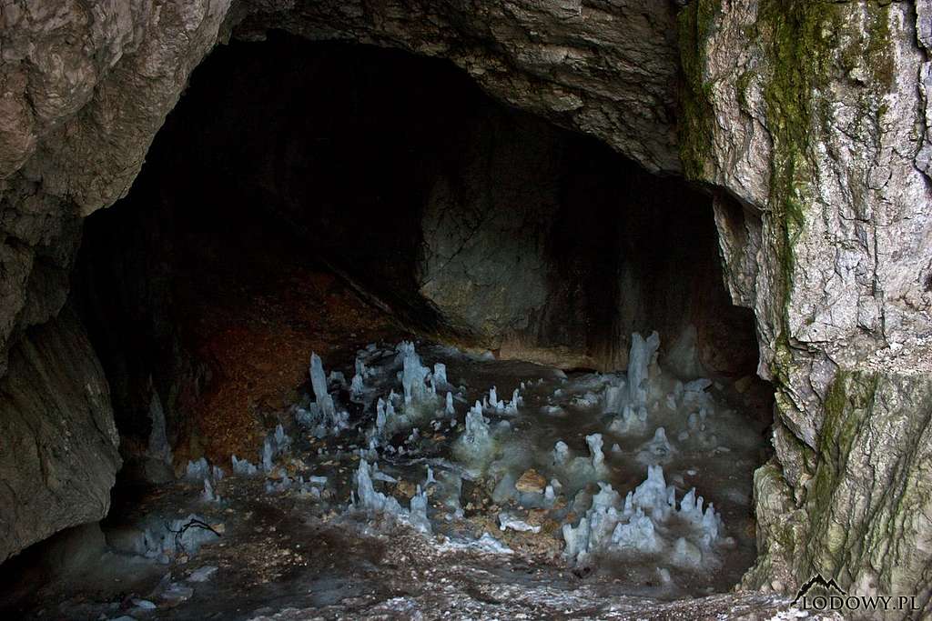 Ledena pecina ice cave