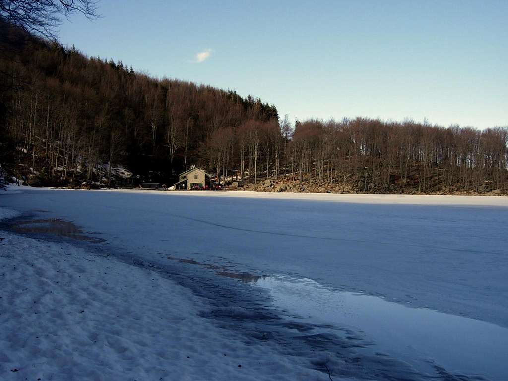 Mariotti Hut with Holy Lake  (Lago Santo)
