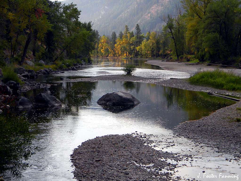 River Rocks Big Horn Bend, Kettle River Valley