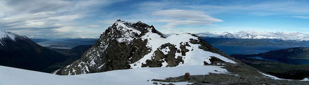 Cerro Guanaco summit ridge (view SE)