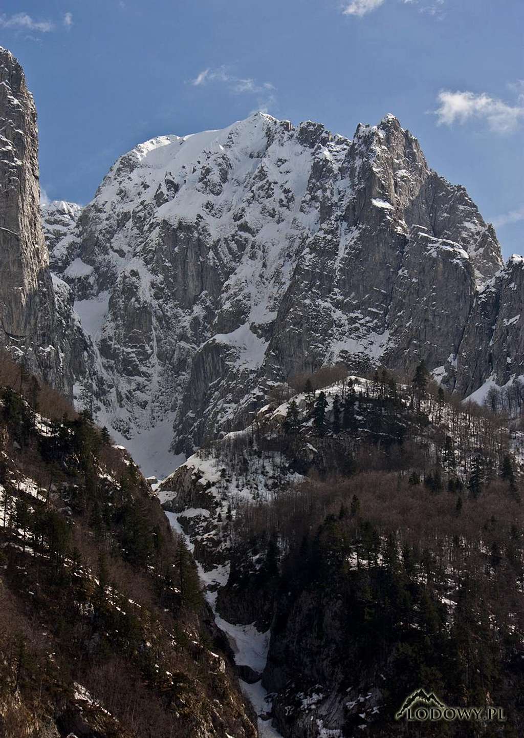 Karanfili peak(2490)