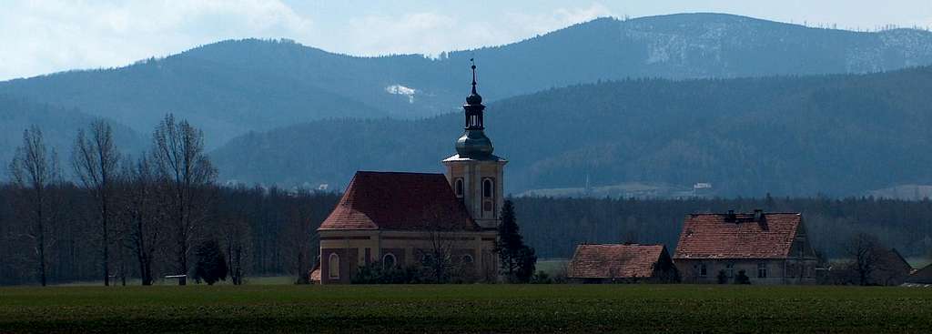 Płonica church with Góry Złote in bckground (near Złoty Stok)