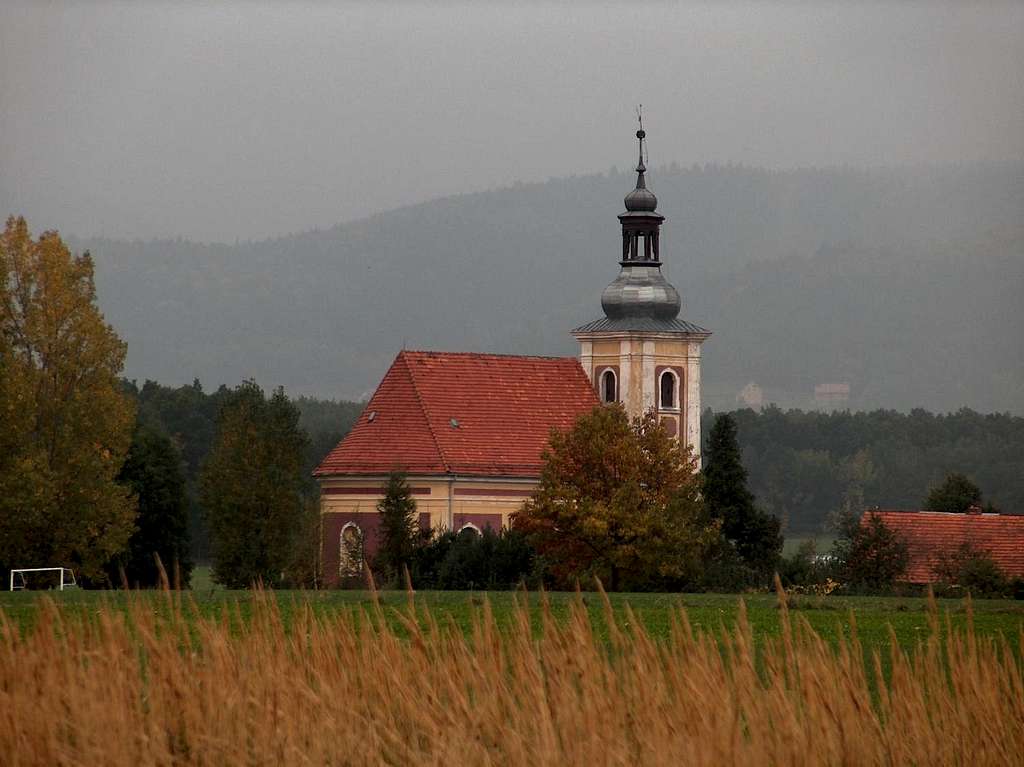 Płonica church with Góry Złote in bckground (near Złoty Stok)