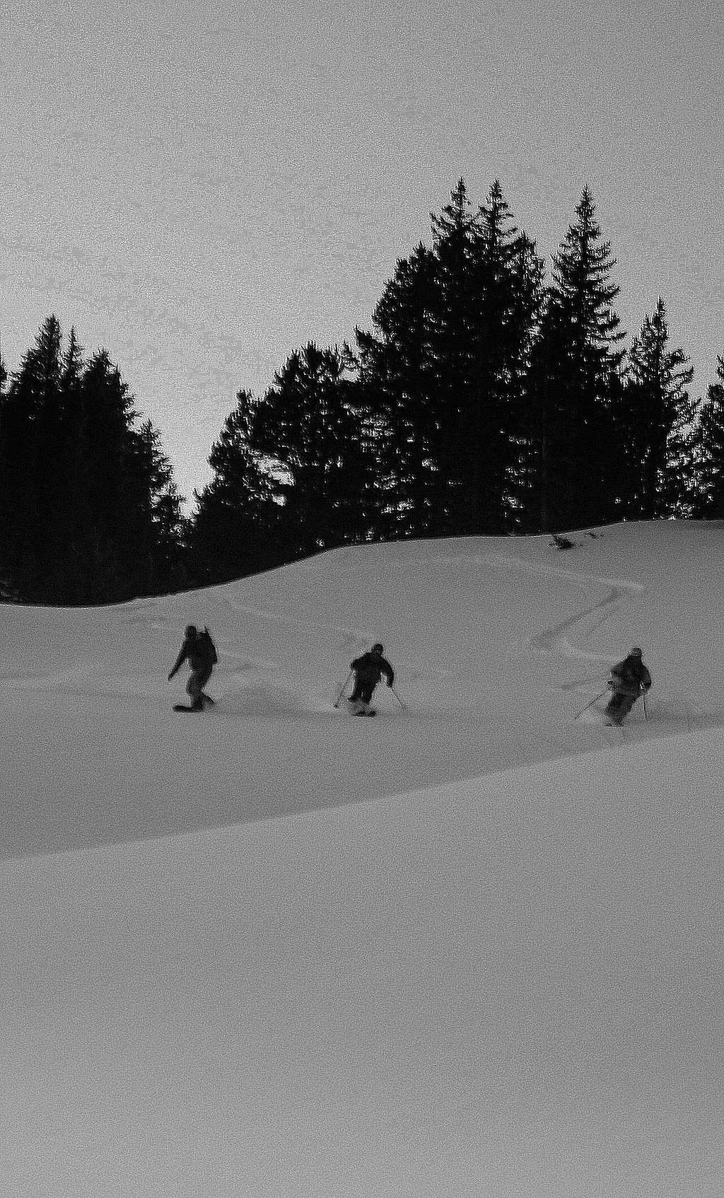 The group ski shot