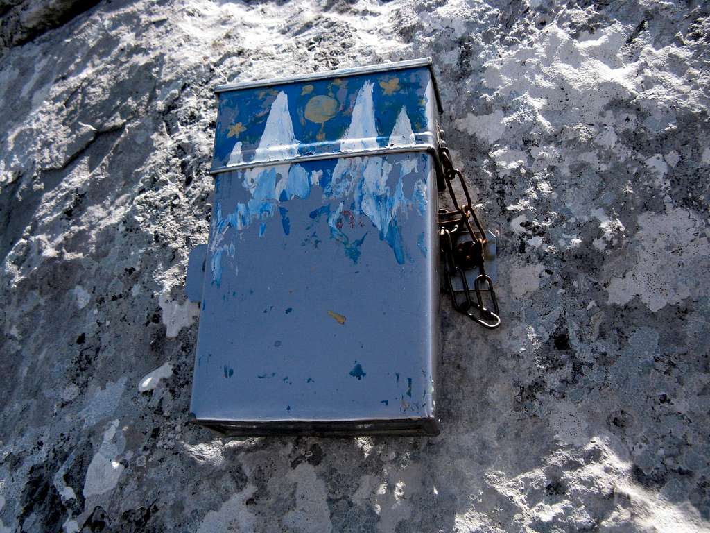 A summit box on Rosenlauistock  