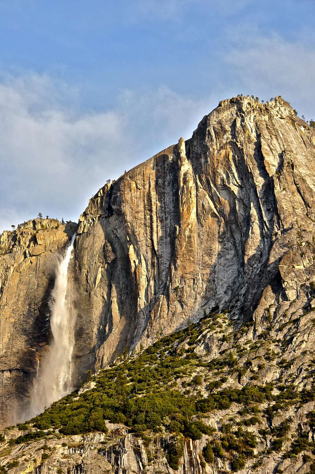 Upper Yosemite Falls and Lost Arrow