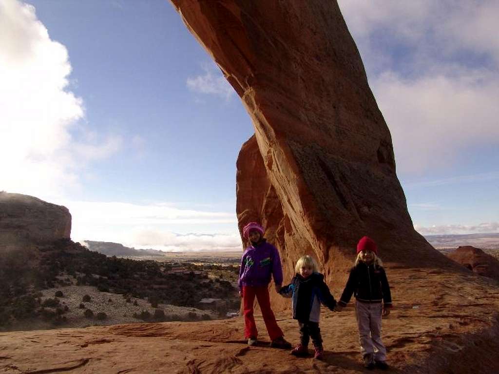 Kids on Wilson Arch, Utah