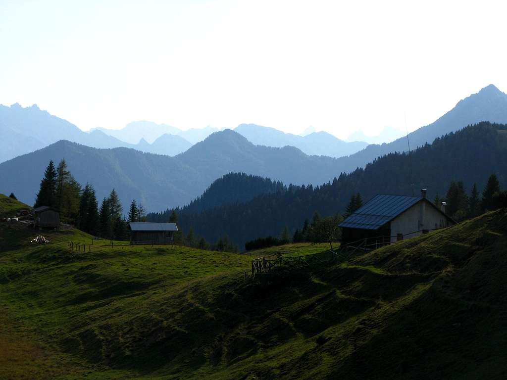 Pian dei Buoi meadows in late afternoon