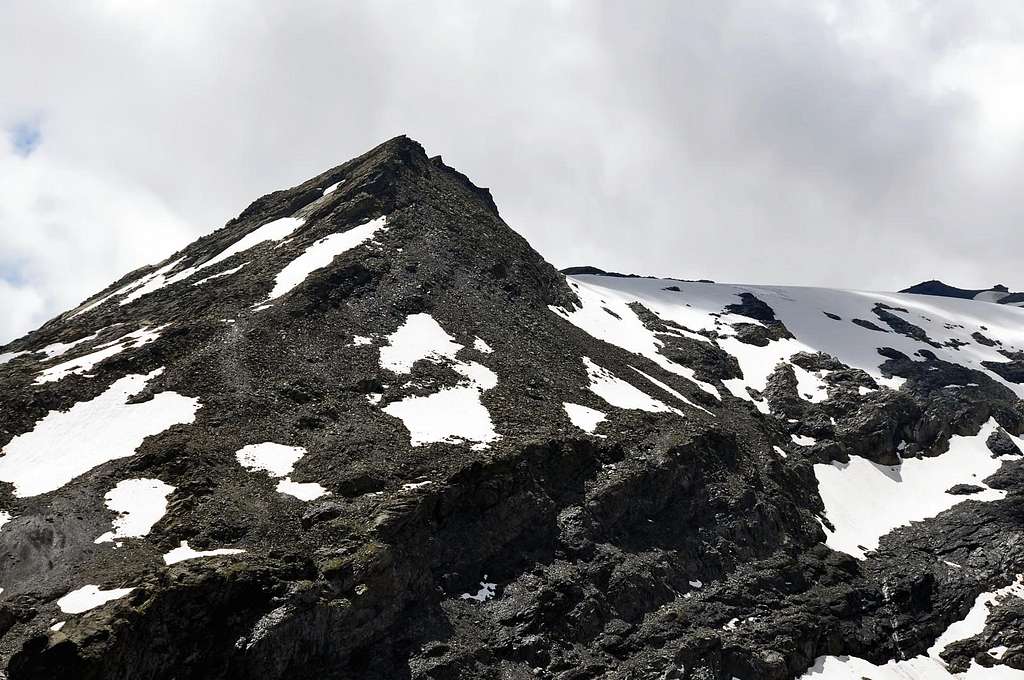 Pointe des Glaciers  directly from East