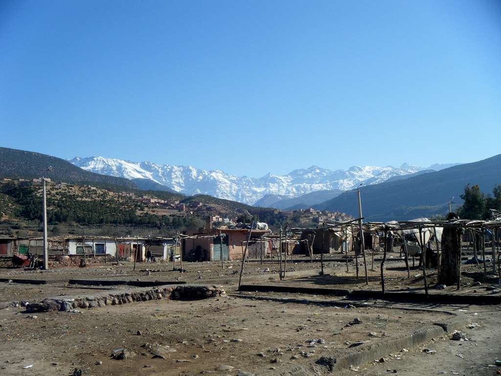 Asni village